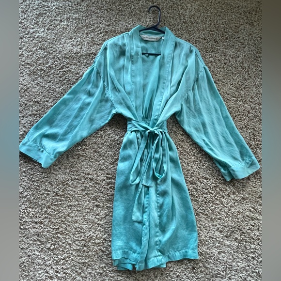 Victorias Secret Silk Robe - Picture 1 of 3